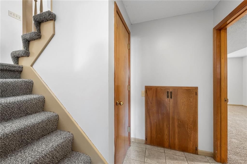 725 NE Lyon Drive — photo 22