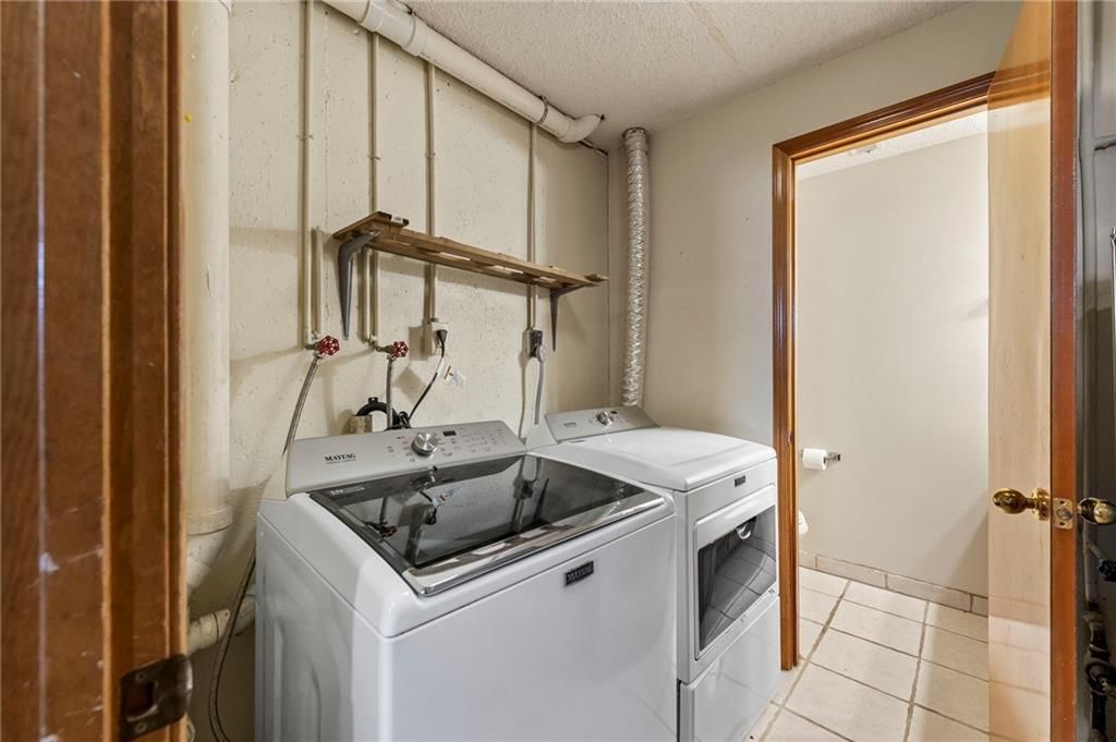 725 NE Lyon Drive — photo 25