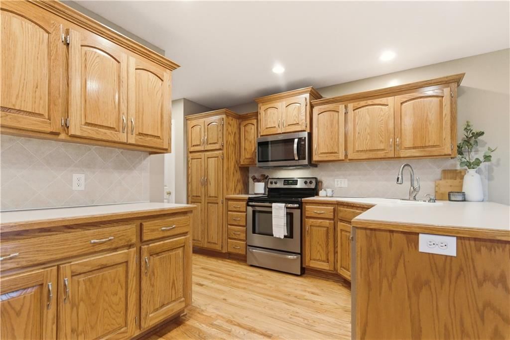 11001 N Laurel Avenue — photo 13