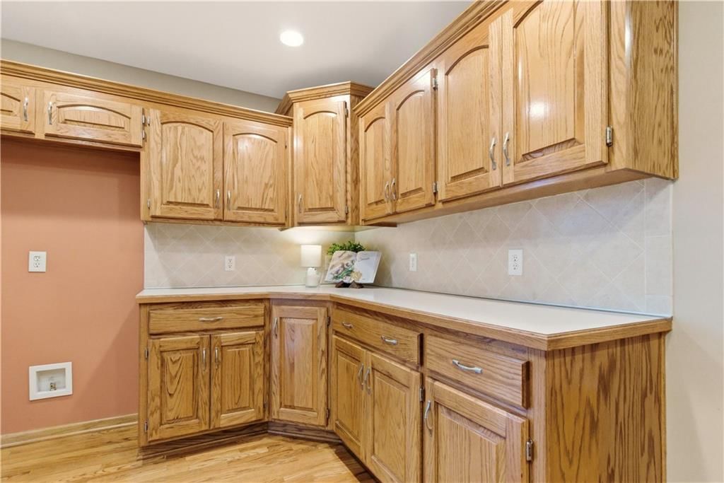 11001 N Laurel Avenue — photo 15