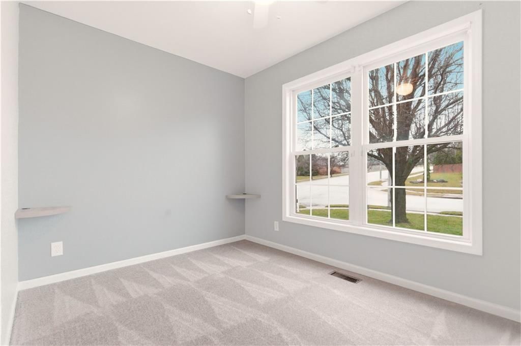 11001 N Laurel Avenue — photo 25