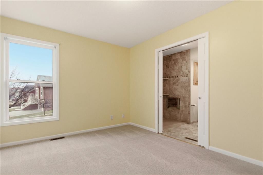 11001 N Laurel Avenue — photo 28
