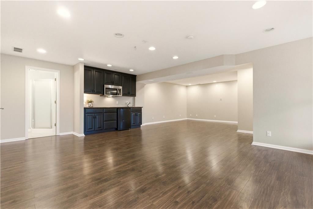 11001 N Laurel Avenue — photo 31