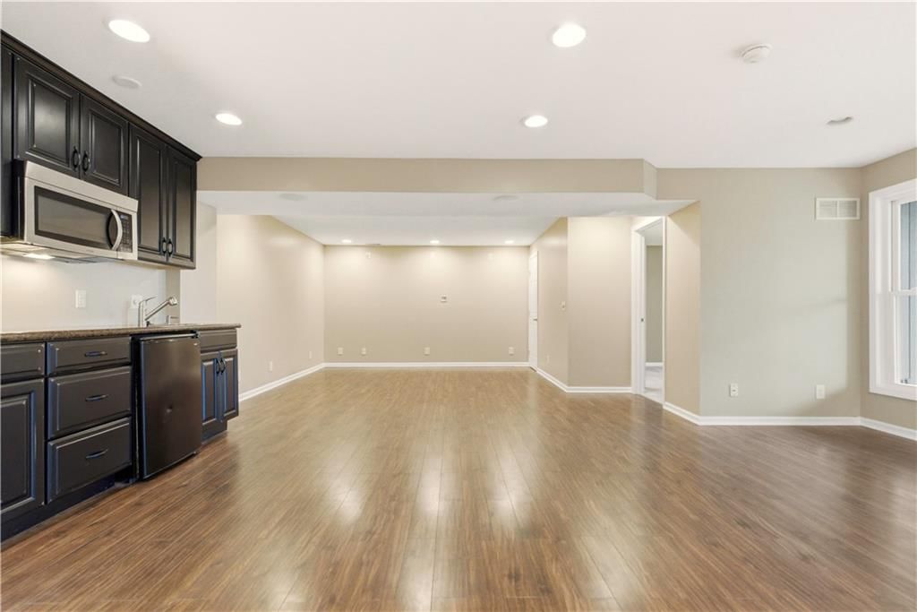 11001 N Laurel Avenue — photo 32