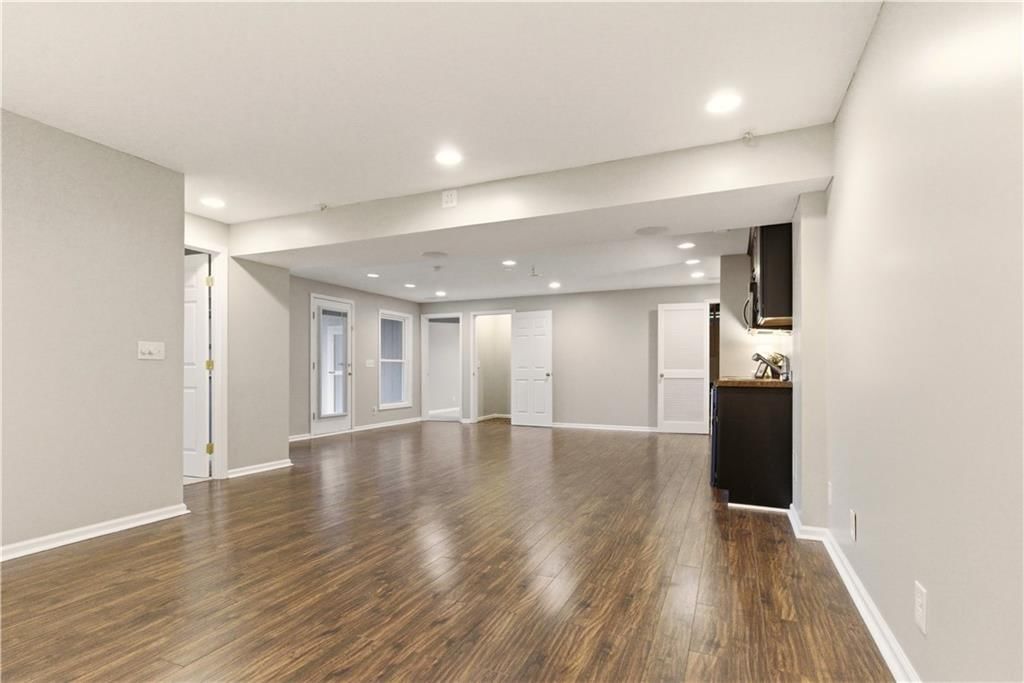 11001 N Laurel Avenue — photo 33
