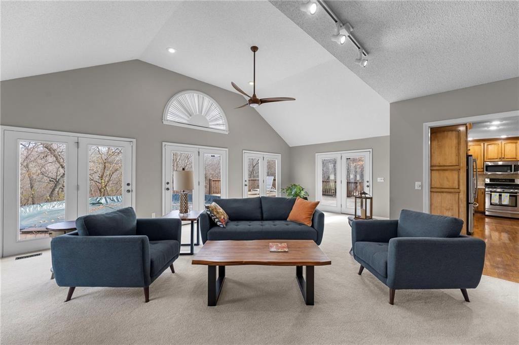 7725 Woodland Drive — photo 11
