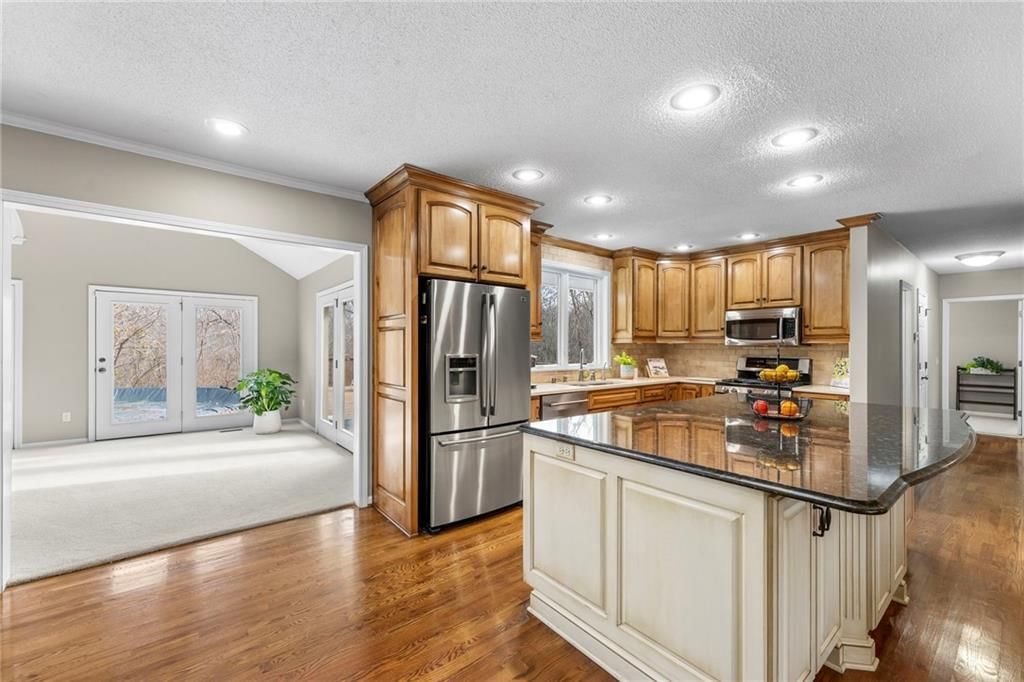 7725 Woodland Drive — photo 17
