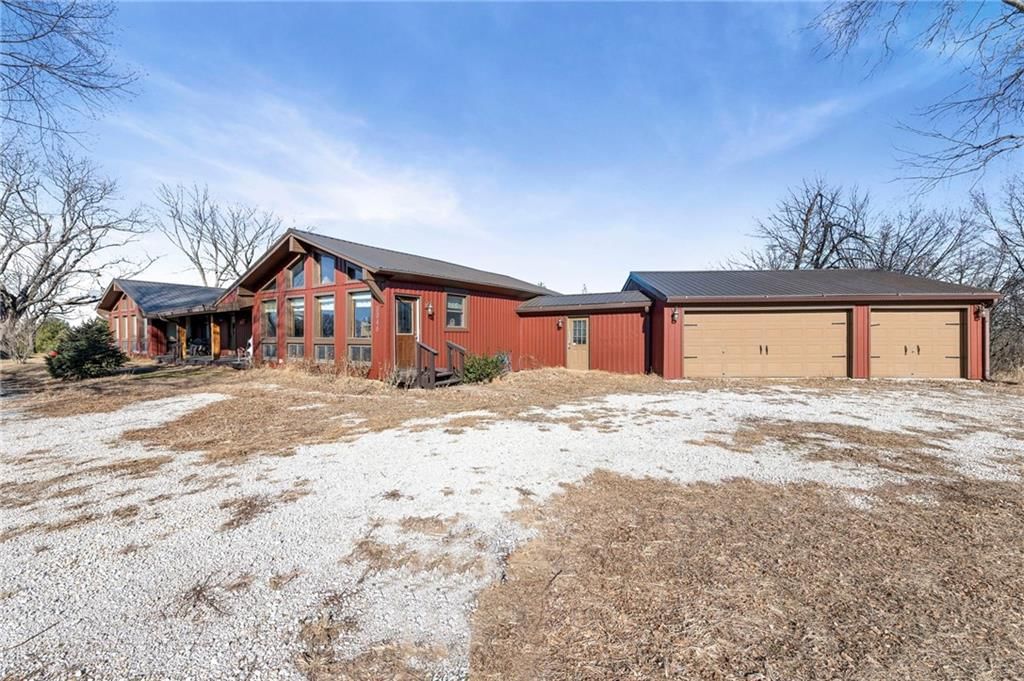 8046 Southpoint Drive — photo 2