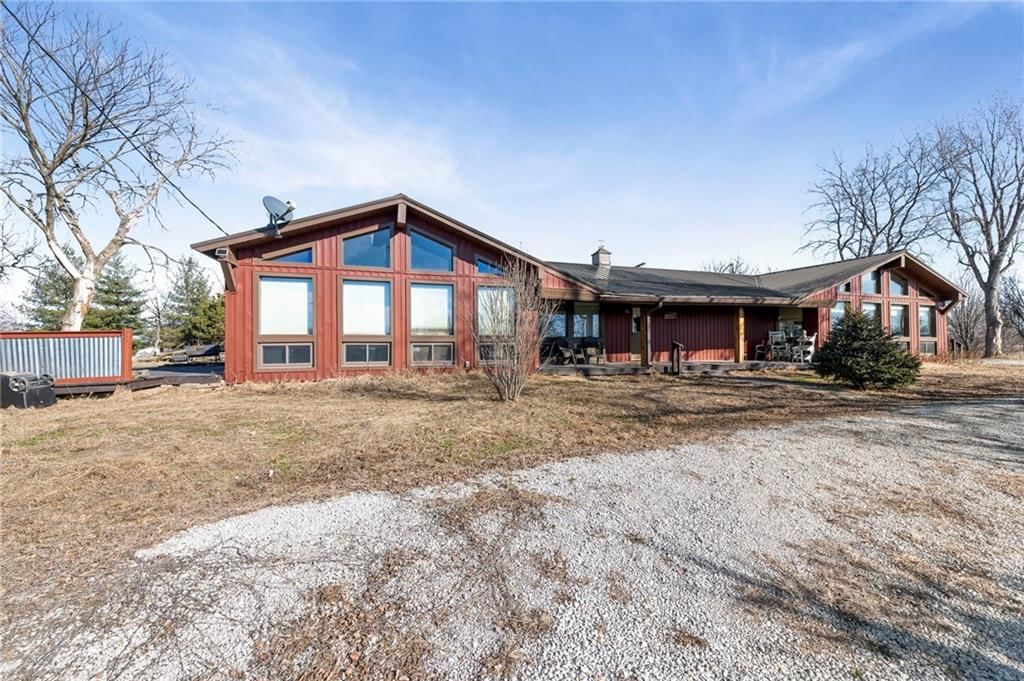 8046 Southpoint Drive — photo 4