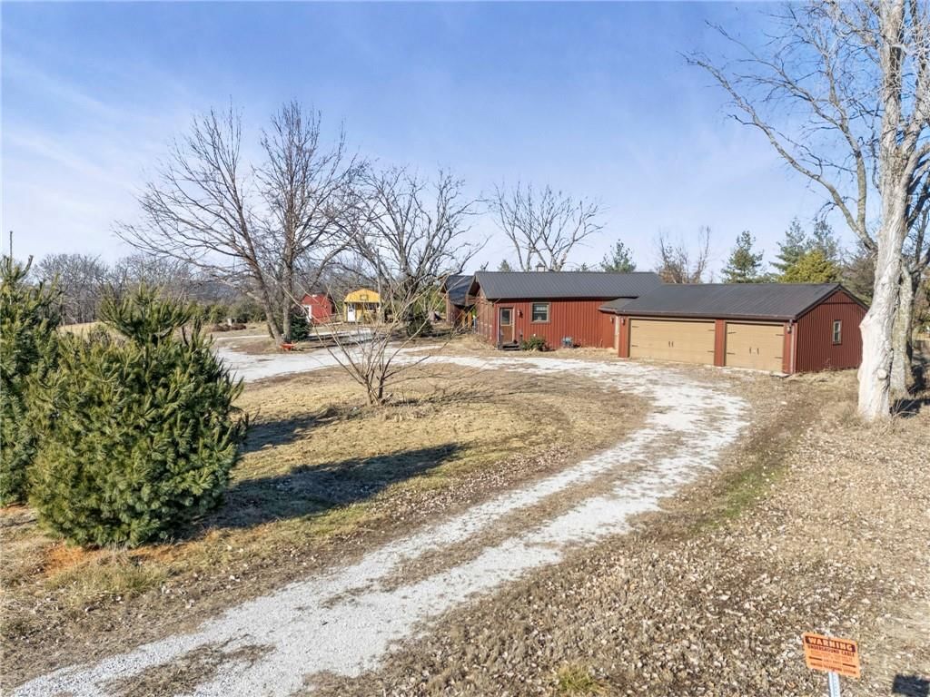 8046 Southpoint Drive — photo 7