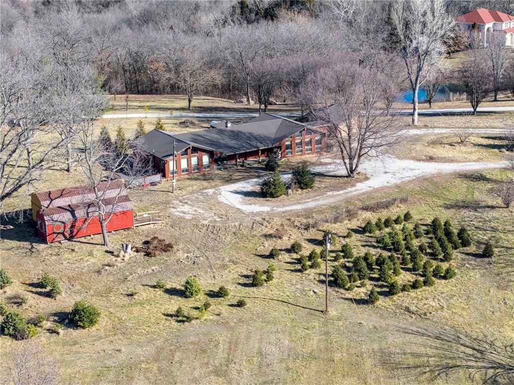 8046 Southpoint Drive — photo 11