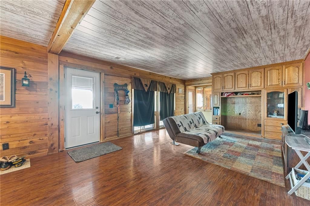 8046 Southpoint Drive — photo 13