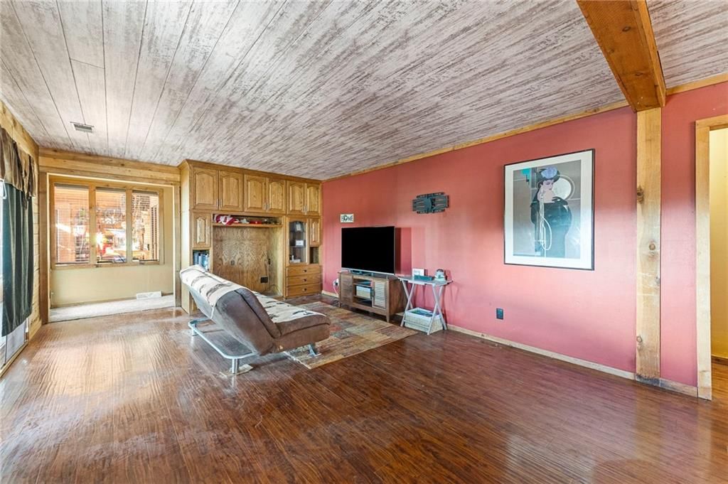 8046 Southpoint Drive — photo 14