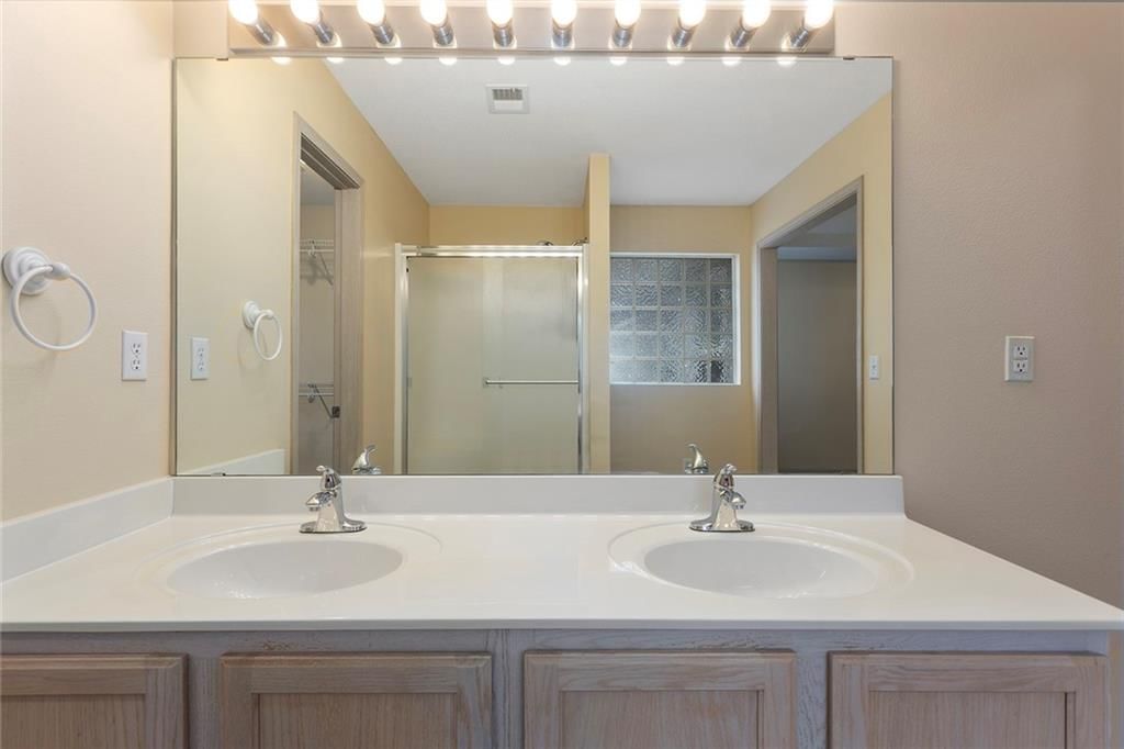 8123 N Lawn Avenue — photo 13