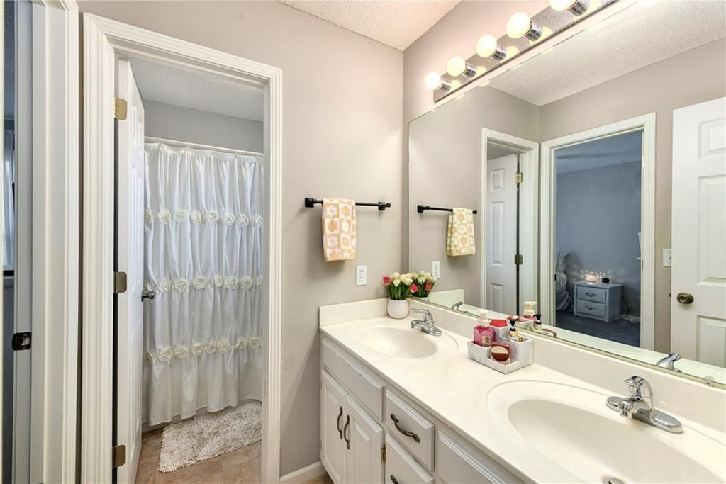 15943 S Avalon Street — photo 25
