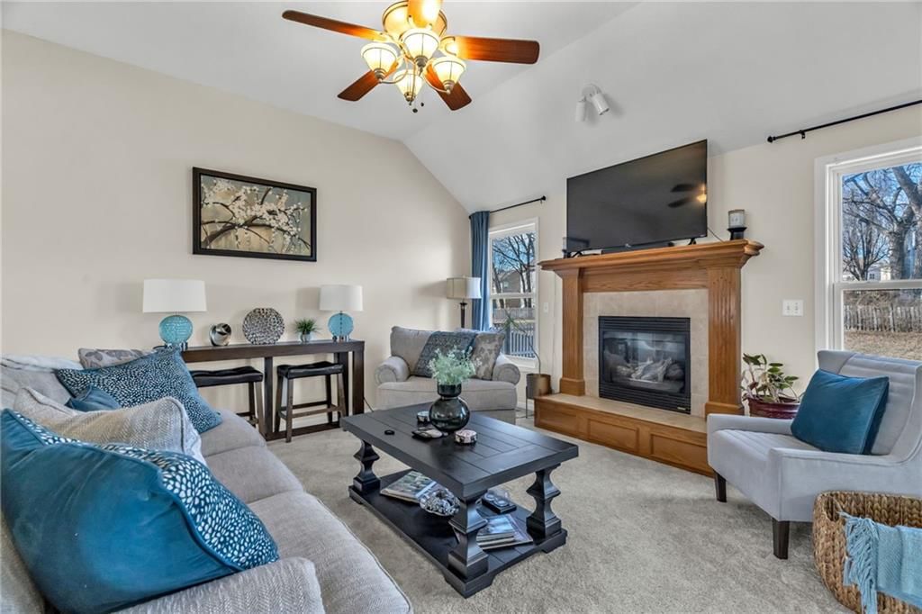 10916 N OXFORD Avenue — photo 3
