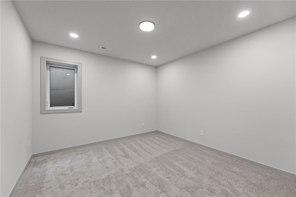 4915 146th Street — photo 32