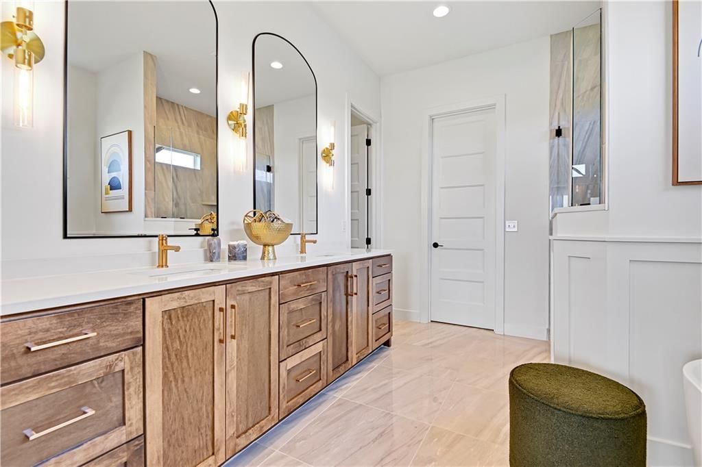 17401 Parkhill Street — photo 50