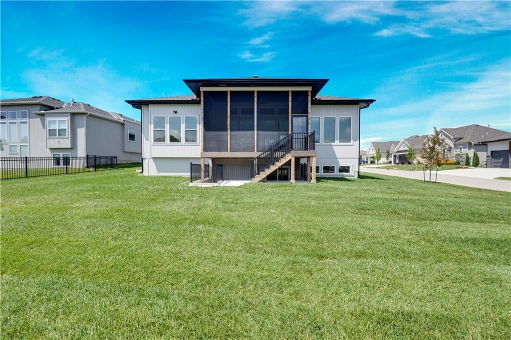 Photo 39 of 59 - 17401 Parkhill Street, Overland Park, KS 66221
