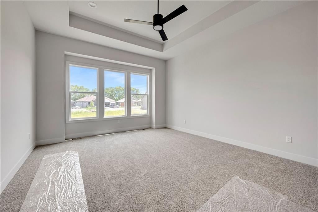 Photo 19 of 59 - 17401 Parkhill Street, Overland Park, KS 66221