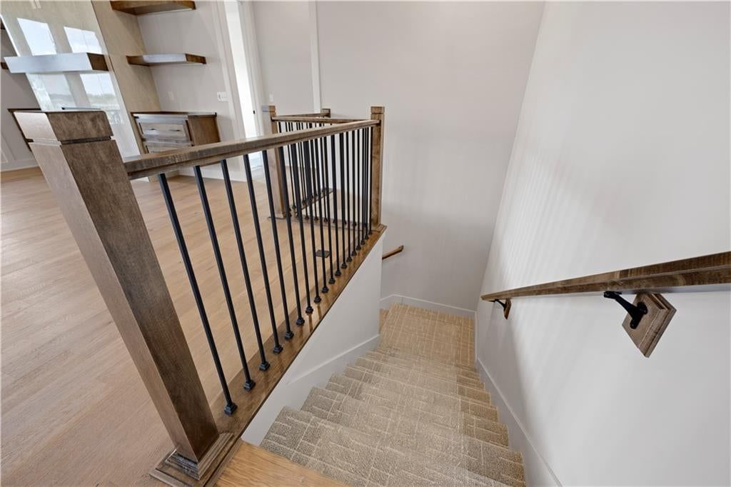 Photo 28 of 59 - 17401 Parkhill Street, Overland Park, KS 66221
