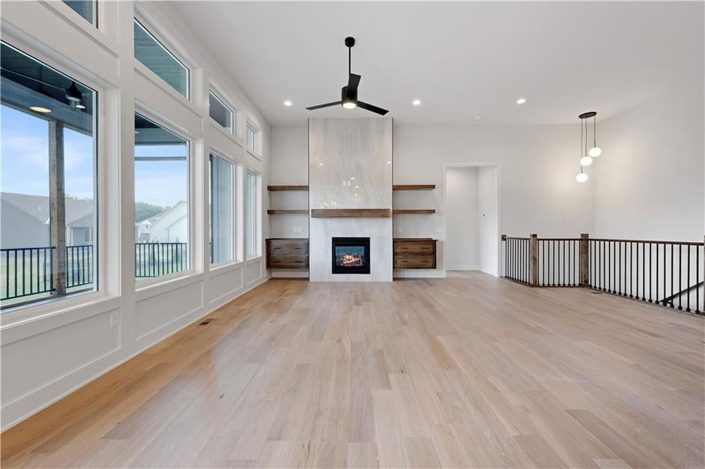 Photo 7 of 59 - 17401 Parkhill Street, Overland Park, KS 66221
