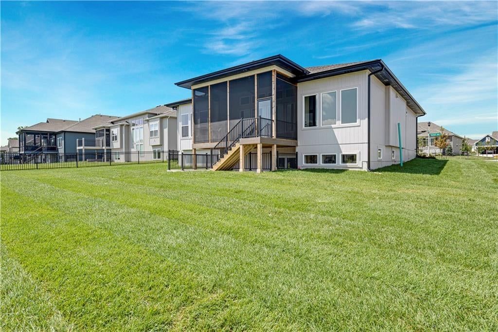 Photo 40 of 59 - 17401 Parkhill Street, Overland Park, KS 66221