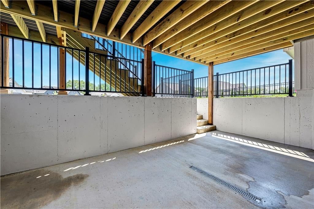 Photo 35 of 59 - 17401 Parkhill Street, Overland Park, KS 66221