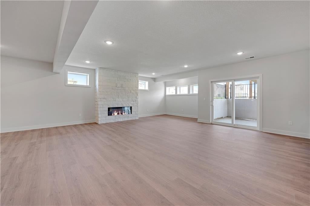 Photo 33 of 59 - 17401 Parkhill Street, Overland Park, KS 66221