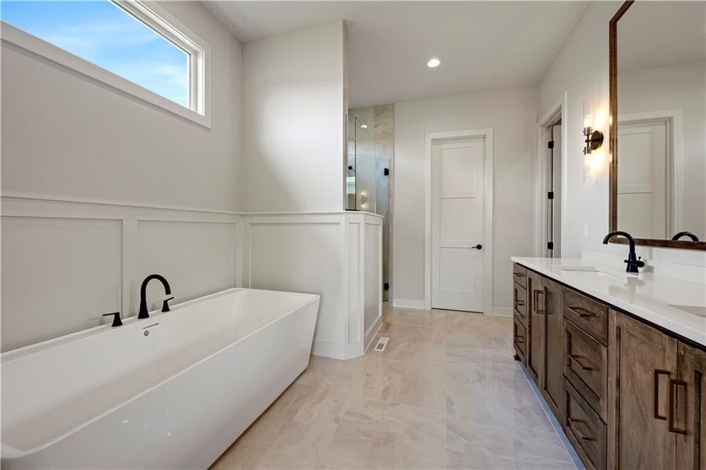 Photo 22 of 59 - 17401 Parkhill Street, Overland Park, KS 66221
