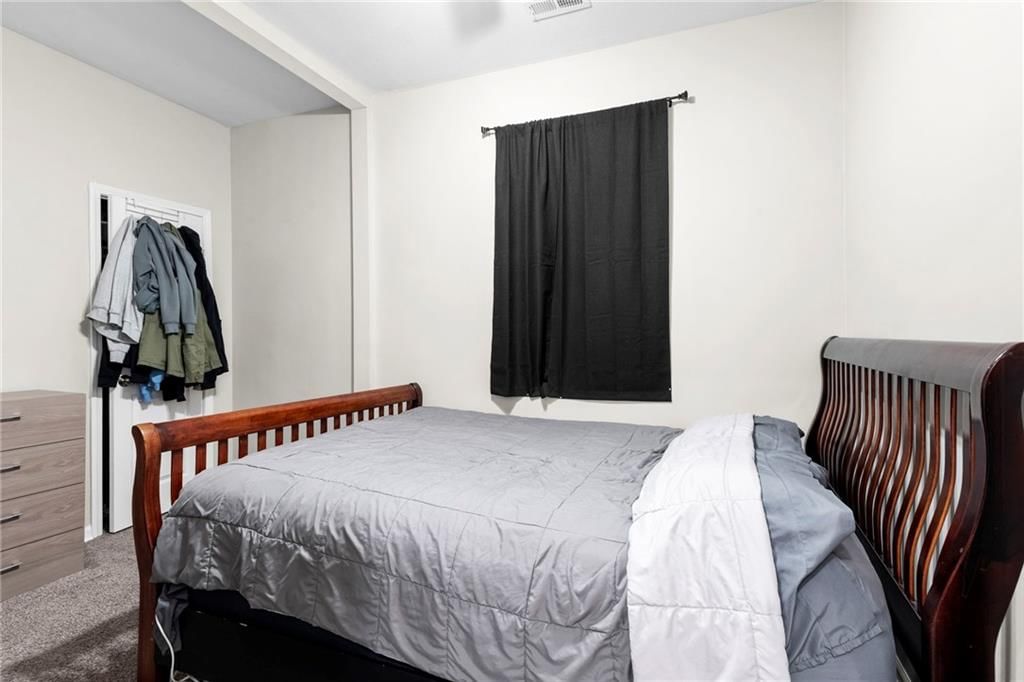 1120 Splitlog Avenue — photo 11