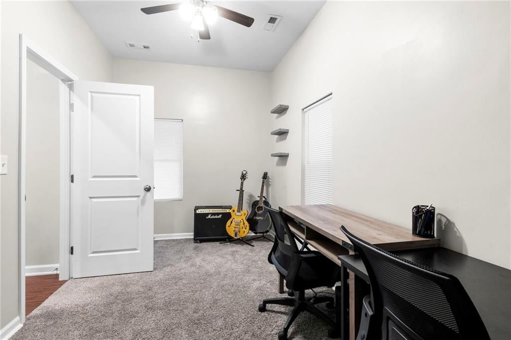 1120 Splitlog Avenue — photo 16