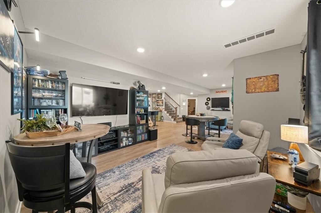 12100 Astor Court — photo 32