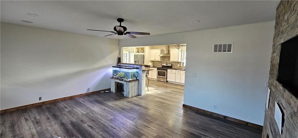 104 W. Cedar Street — photo 3