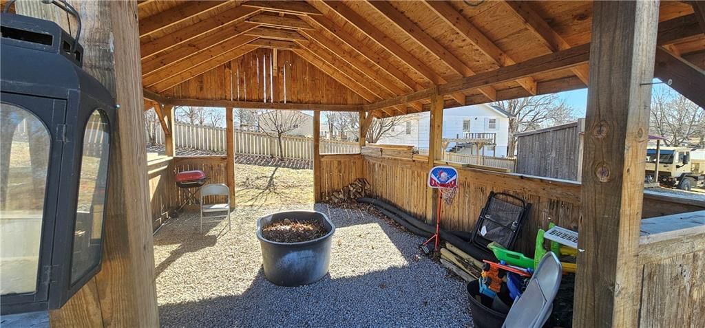 104 W. Cedar Street — photo 19