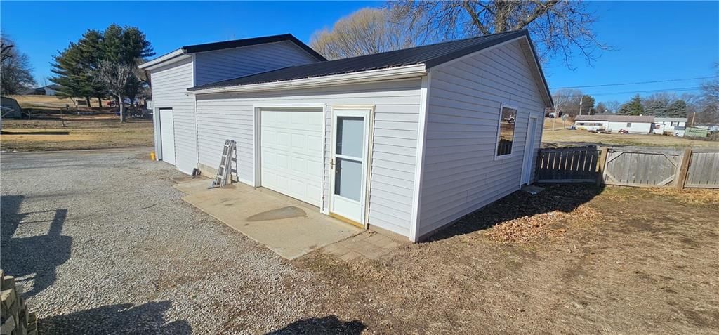 104 W. Cedar Street — photo 23