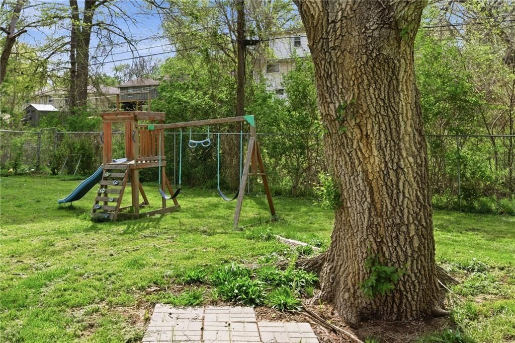 838 N 83rd Terrace — photo 42