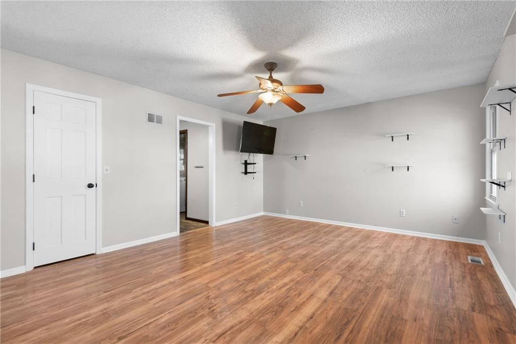 8280 W 117th Street — photo 18