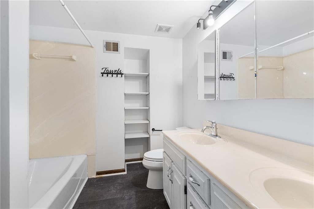 8280 W 117th Street — photo 28