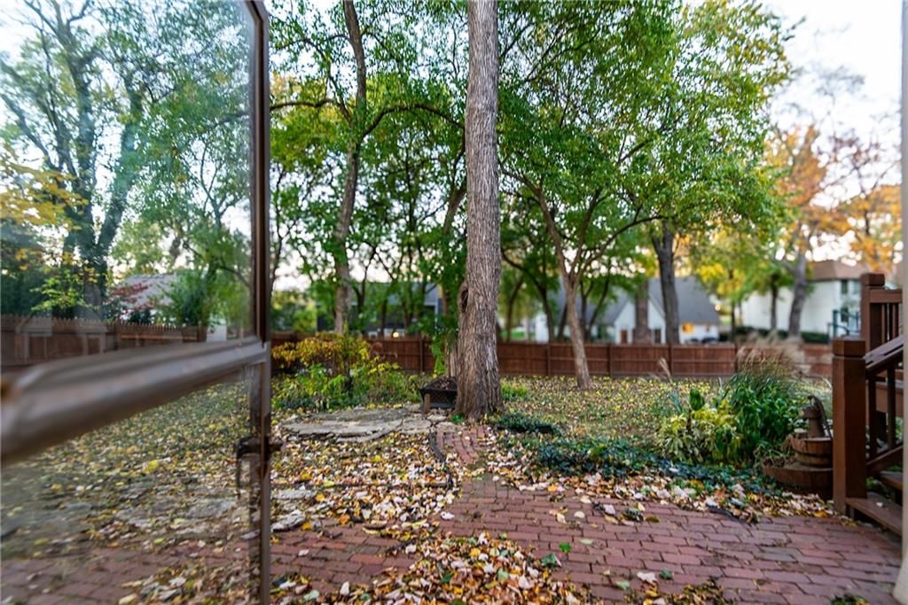 8280 W 117th Street — photo 32
