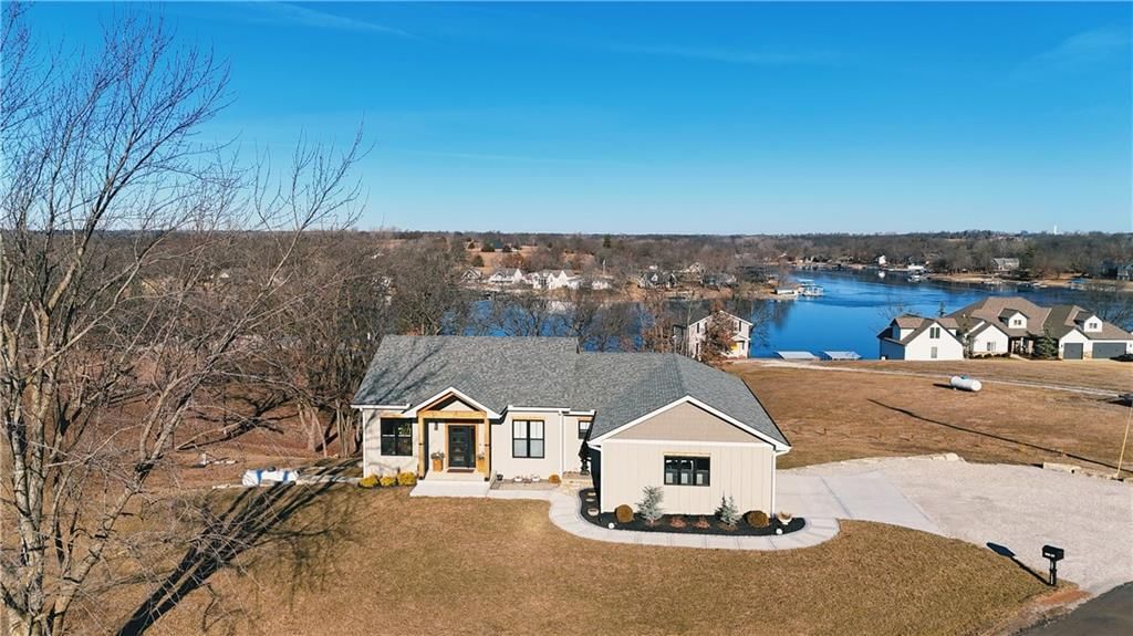 1048 Lake Viking Terrace, Altamont, MO