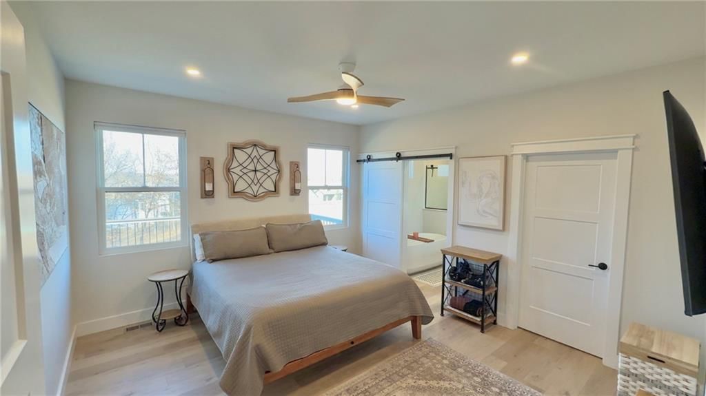 1048 Lake Viking Terrace — photo 17