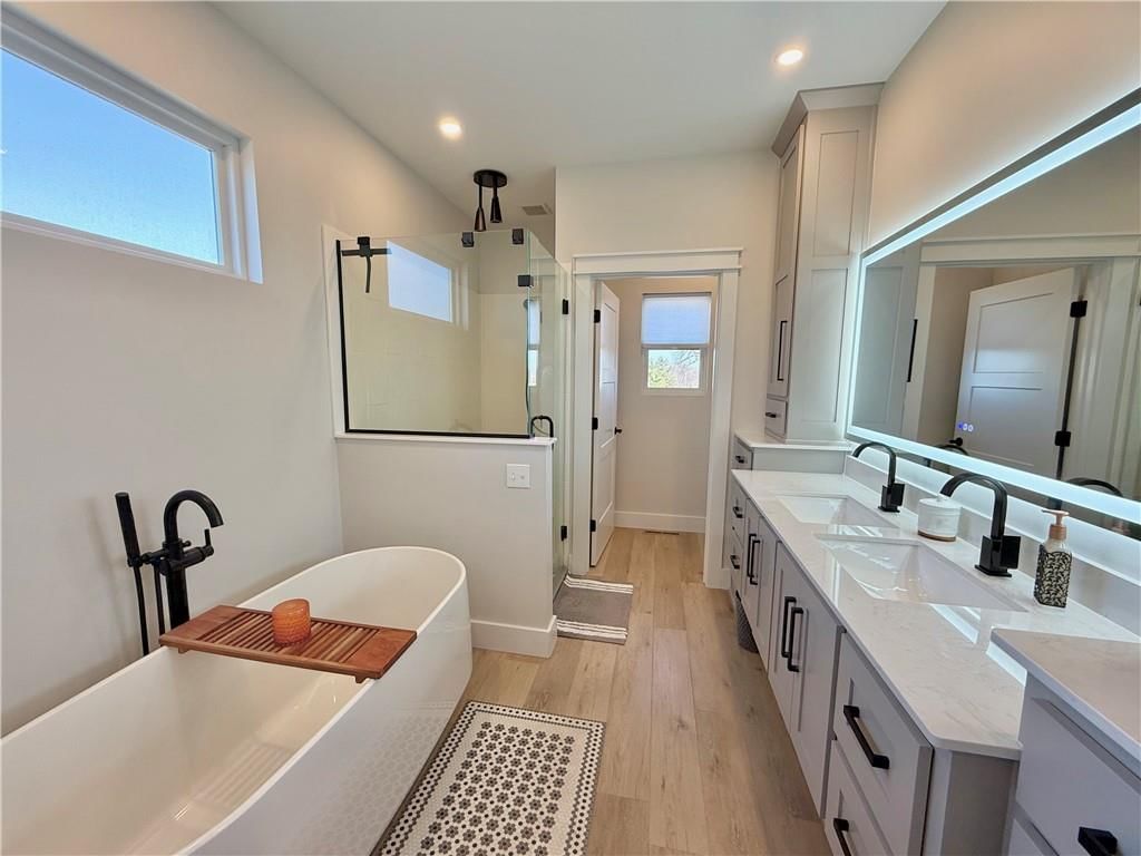 1048 Lake Viking Terrace — photo 18