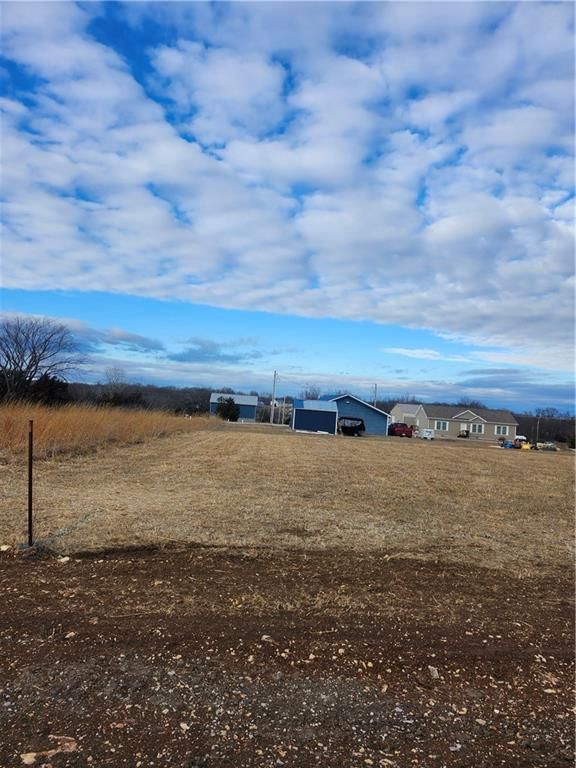 13 Newberry Drive — photo 2