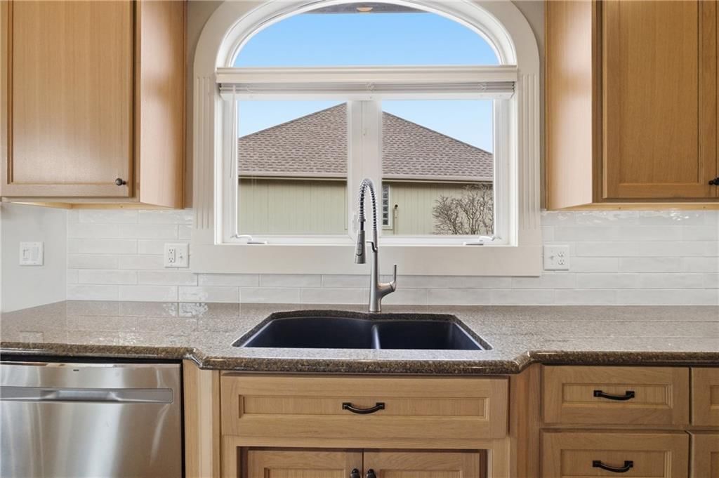 8916 N Lane Avenue — photo 13