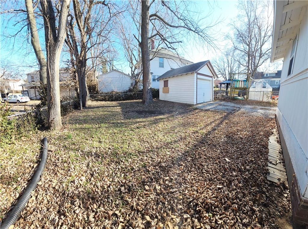421 S Main Street — photo 10