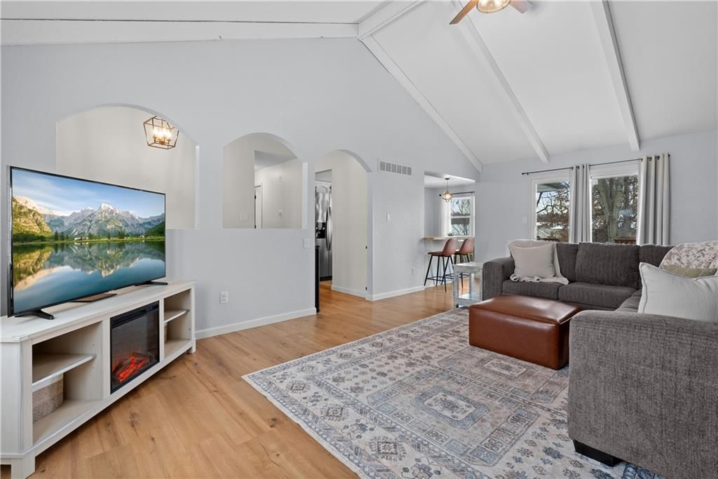 400 SW Killarney Lane — photo 4