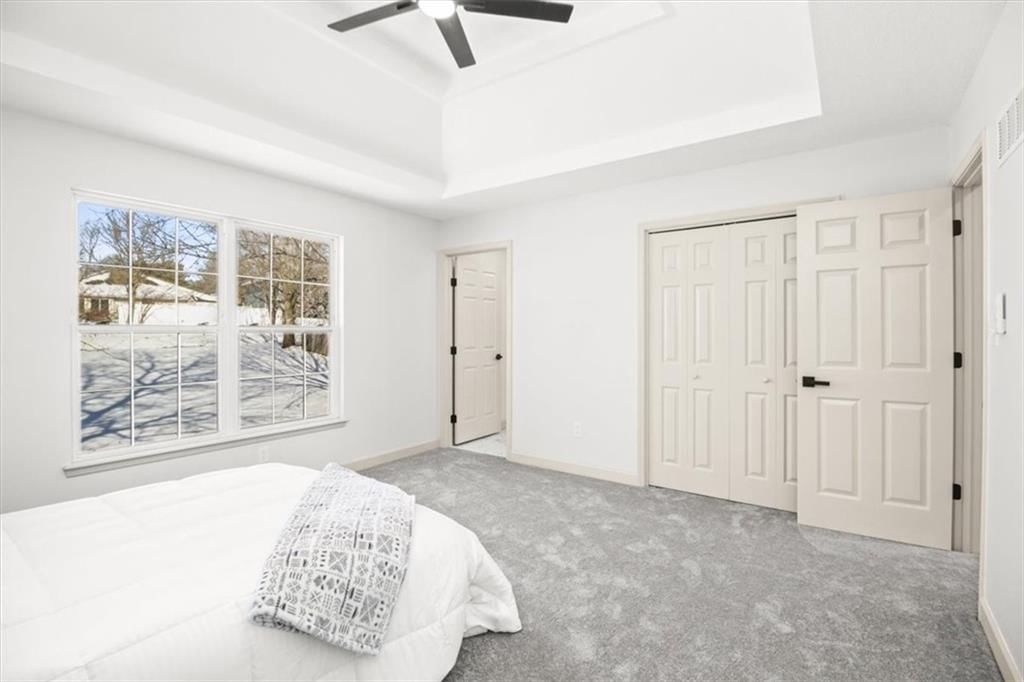 209 NE Chateau Drive — photo 15