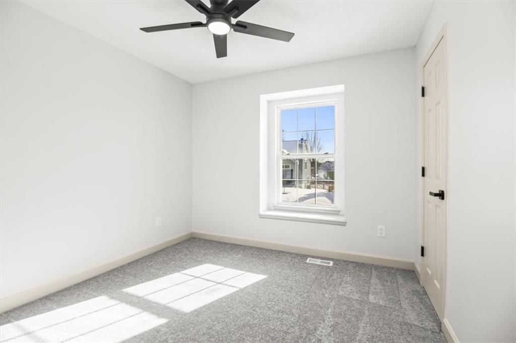 209 NE Chateau Drive — photo 17