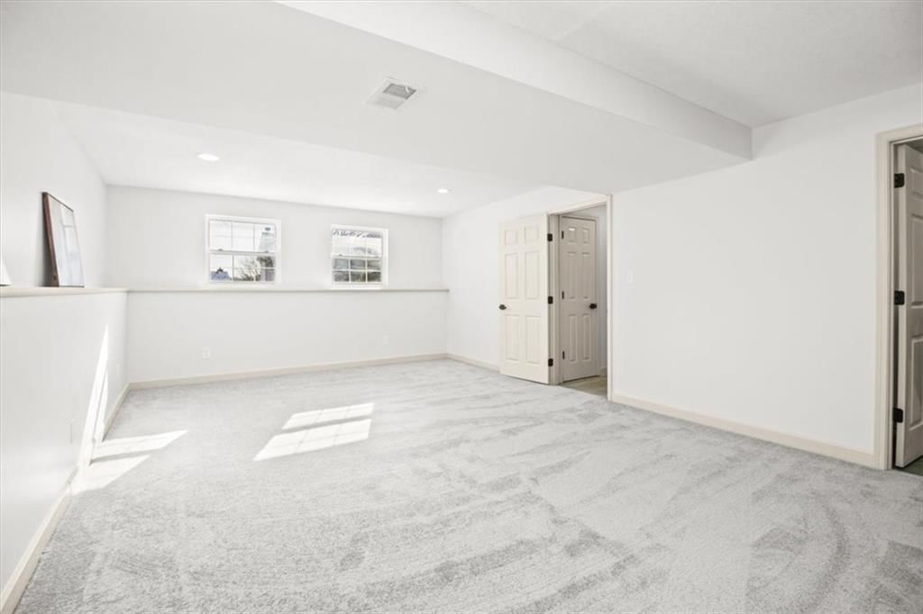 209 NE Chateau Drive — photo 20